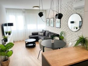 The Black & White Oasis